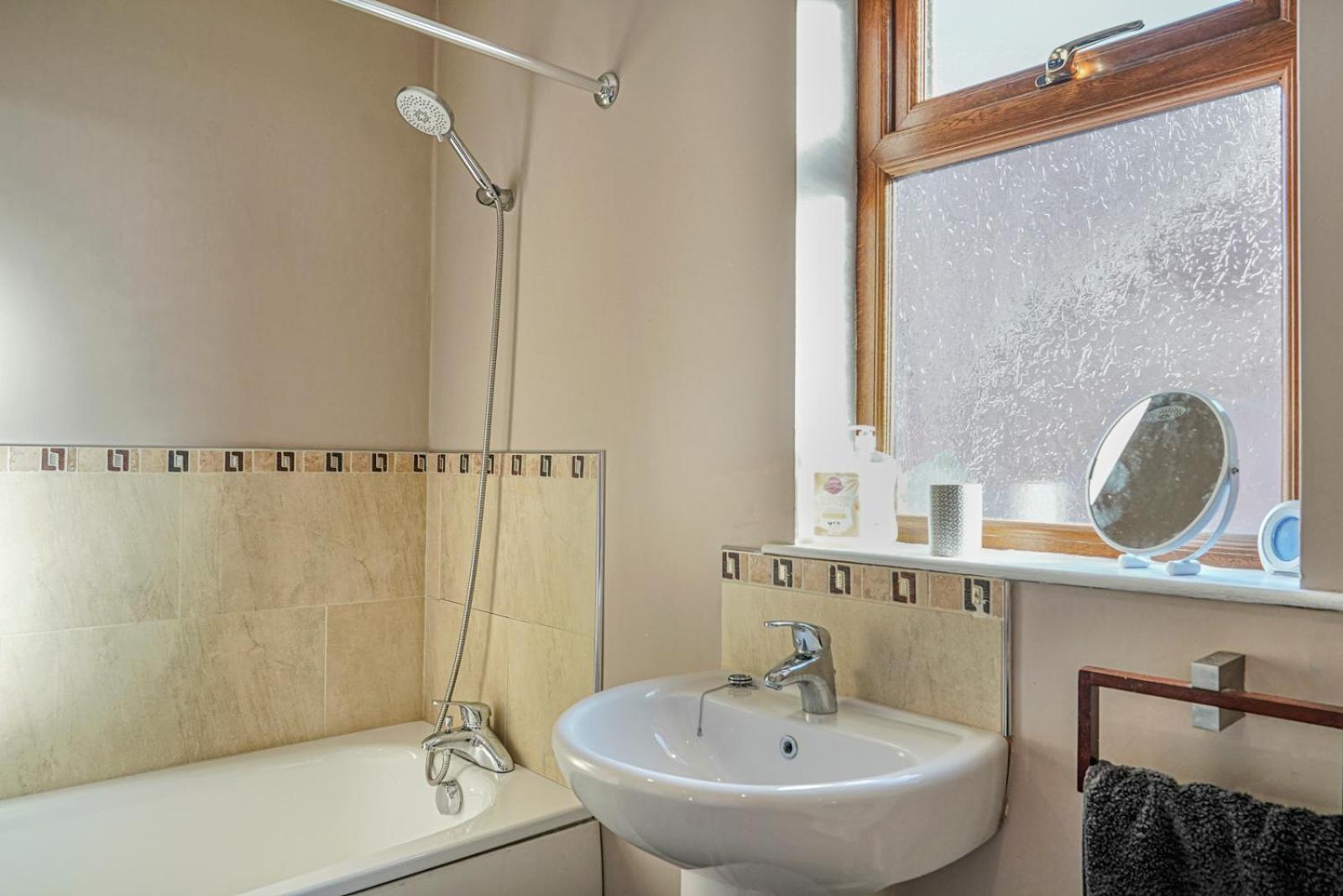 3 Bed House, Quiet Location Close To Bangor Zewnętrze zdjęcie
